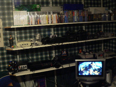 Consoles shown (from top-left): Dreamcast, Saturn, Xbox, N64, Gamecube, PS3, Megadrive II, Mega-CD II, NES, SNES, PS2, Wii)